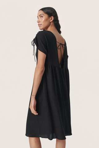 SOAKED IN LUXURY - Vestido 'Kehlani' en negro