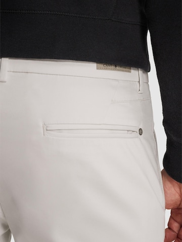 CAST IRON Slimfit Chinosy 'Riser slim fit chino' w kolorze beżowy