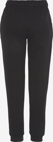 LASCANA Tapered Sporthose in Schwarz