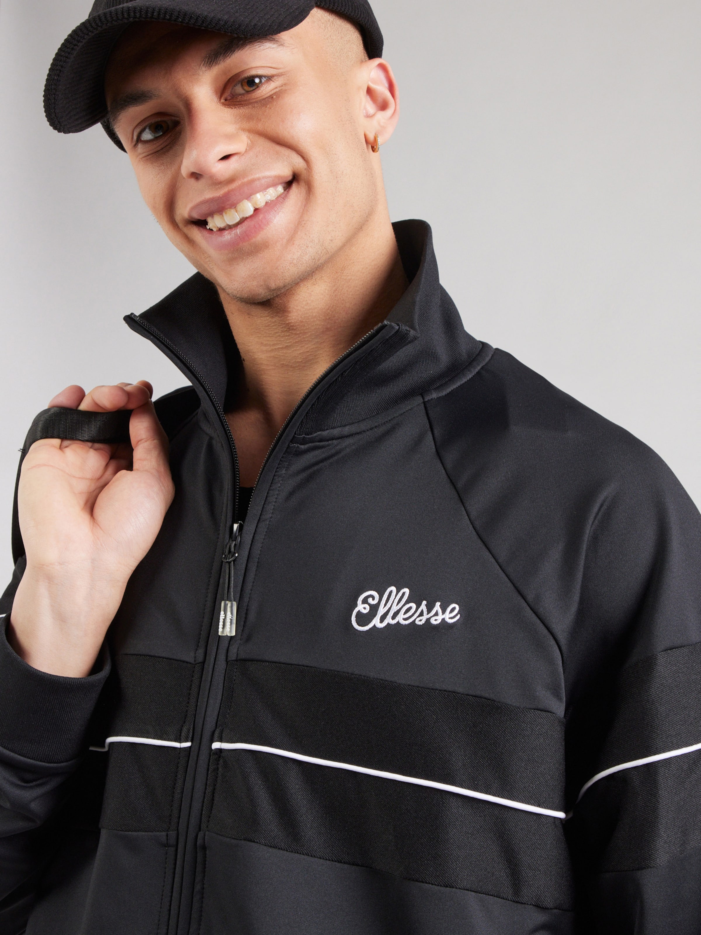 ELLESSE Zip-Up Hoodie in Black | ABOUT YOU