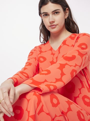 Marimekko Φόρεμα 'Emmakaisa Unikko' σε κόκκινο