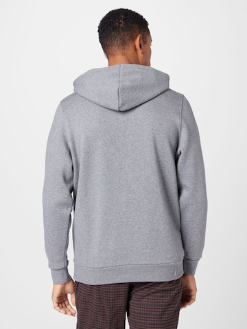 UNDER ARMOUR - Sweatshirt de desporto 'Essential' em cinzento