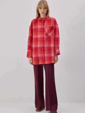 T-shirt 'Lumberships Shirt' Touché Privé en rouge