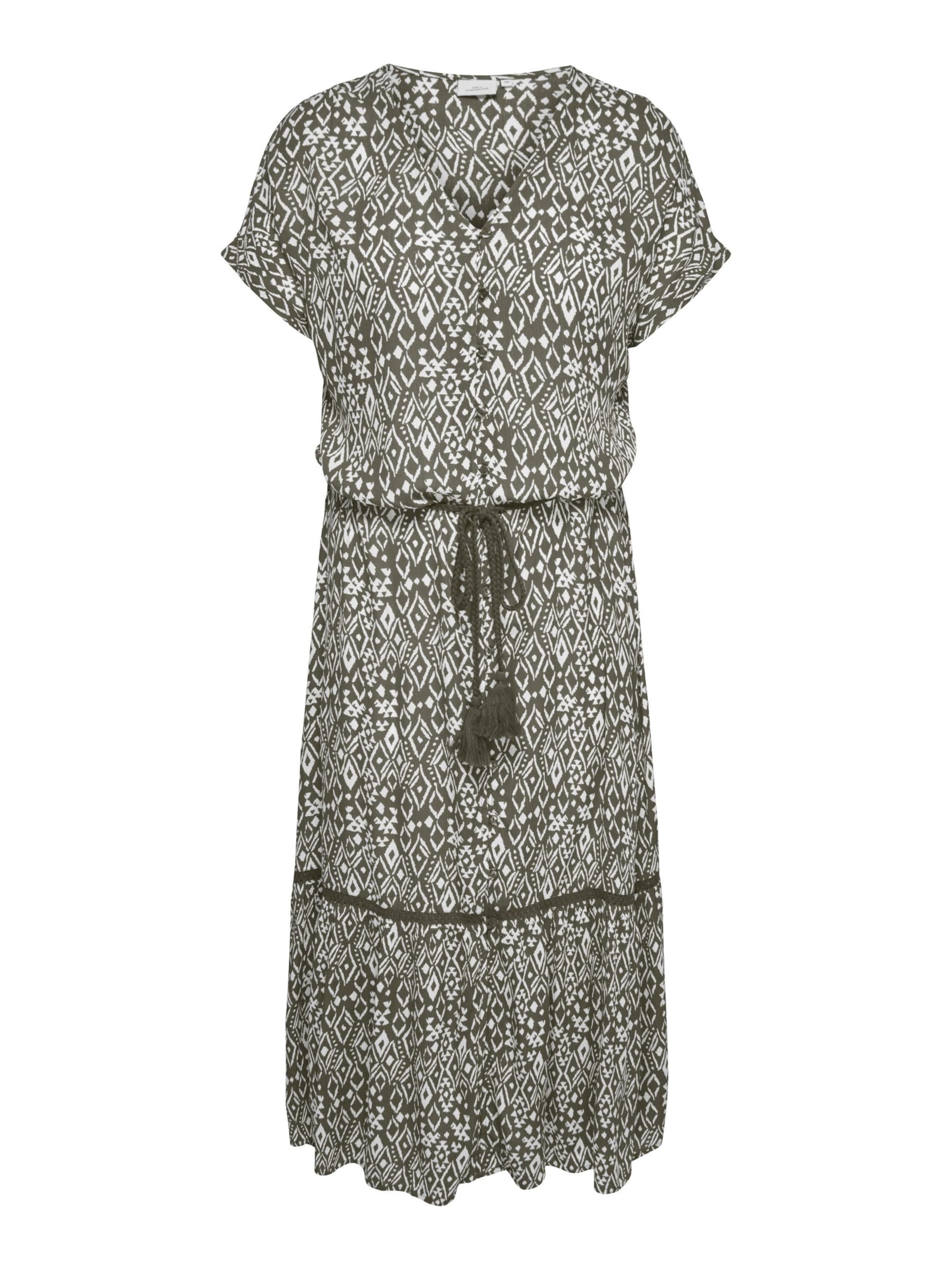 Robe-chemise 'CARViwi' ONLY Carmakoma en vert : devant