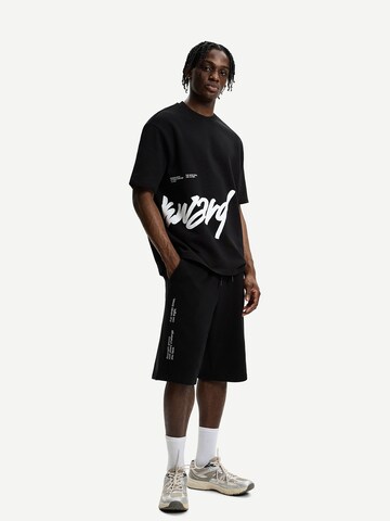 Bershka Loose fit Trousers in Black