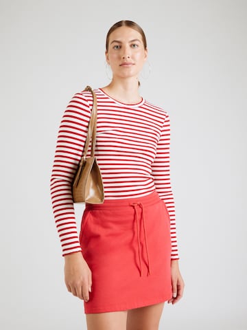 Tricou 'SLFAnna' de la SELECTED FEMME pe roșu: față