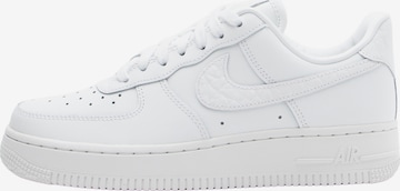 Nike Sportswear Matalavartiset tennarit 'AIR FORCE 1 '07' värissä valkoinen: etupuoli