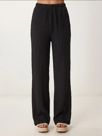 Pantalons de tailleur Happiness İstanbul en noir