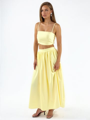 Tailleur di Hiccup in giallo