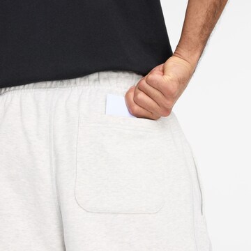 Loosefit Pantaloni 'Athletics French Terry Short 5"' di new balance in bianco