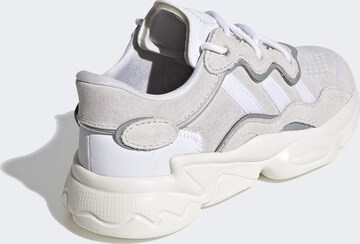 Baskets 'Ozweego' ADIDAS ORIGINALS en blanc