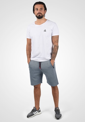 !Solid Regular Shorts Rafik in Blau