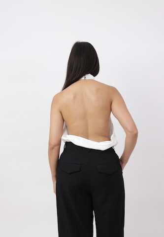 Top di Elara in bianco