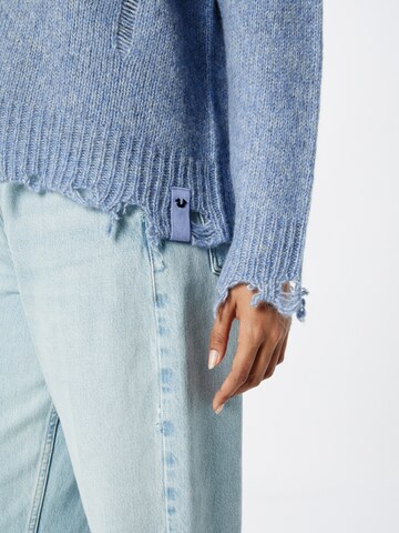 True Religion Sweter w kolorze niebieski