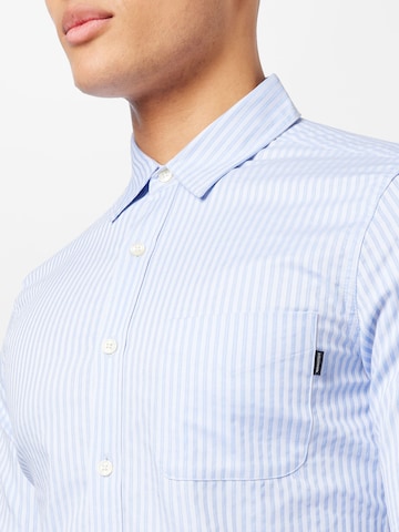 Dockers - Ajuste estrecho Camisa en azul