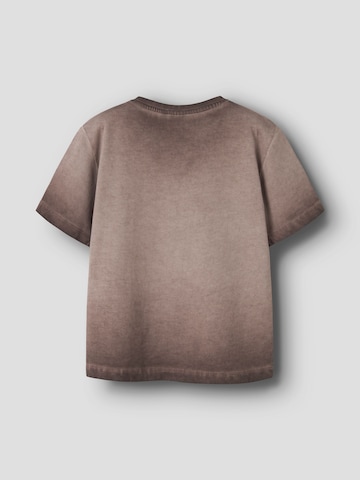 NAME IT - Camiseta en marrón