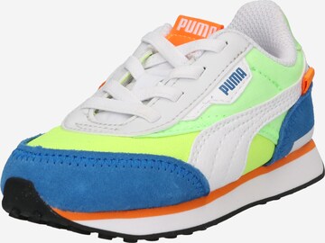 PUMA Sneakers in White: front