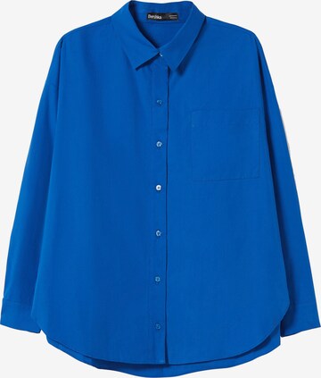 Bershka Blouse in Blauw: voorkant