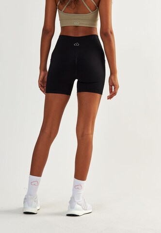 BeShaped Regular Sports trousers 'Lift me up' in Black