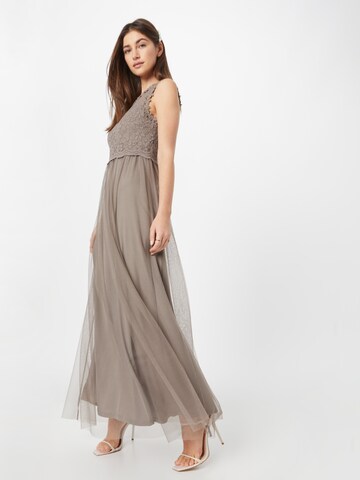 VILA - Vestido de noche 'Lynnea' en beige