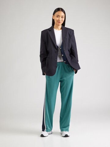 Largi Pantaloni de la Abercrombie & Fitch pe verde