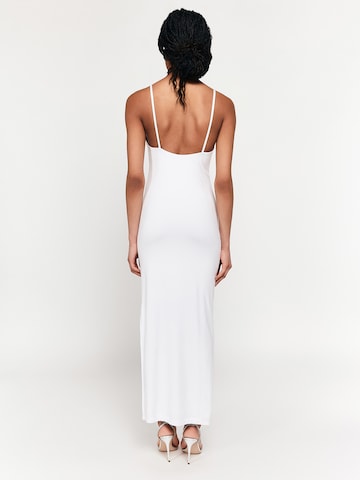 Lezu - Vestido 'Christin' em branco: atrás