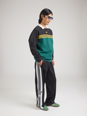 ADIDAS ORIGINALS Sweatshirt 'Chest Stripes Crewneck' in Groen