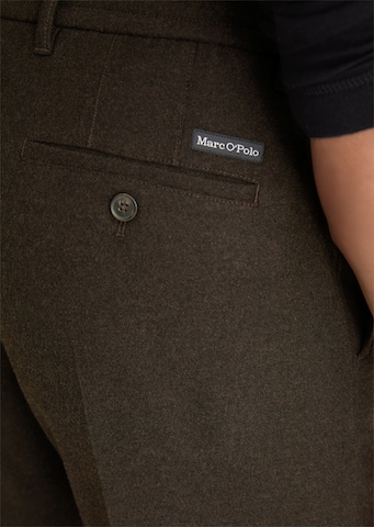 Marc O'Polo Regular Pleat-front trousers 'Osby' in Brown