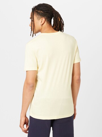 Abercrombie & Fitch T-shirt 'ELEATED' i gul