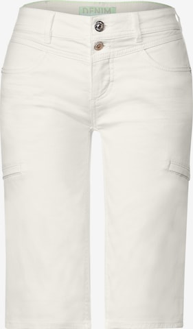 STREET ONE Slimfit Shorts in Weiß: predná strana