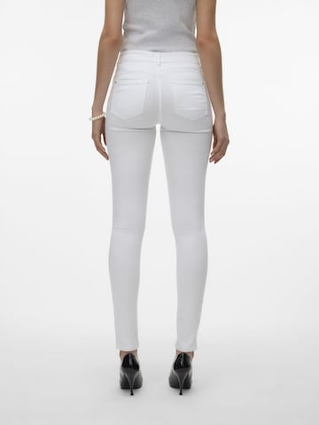 Slimfit Jeans di VERO MODA in bianco