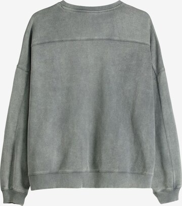 Bershka Sweatshirt in Grijs