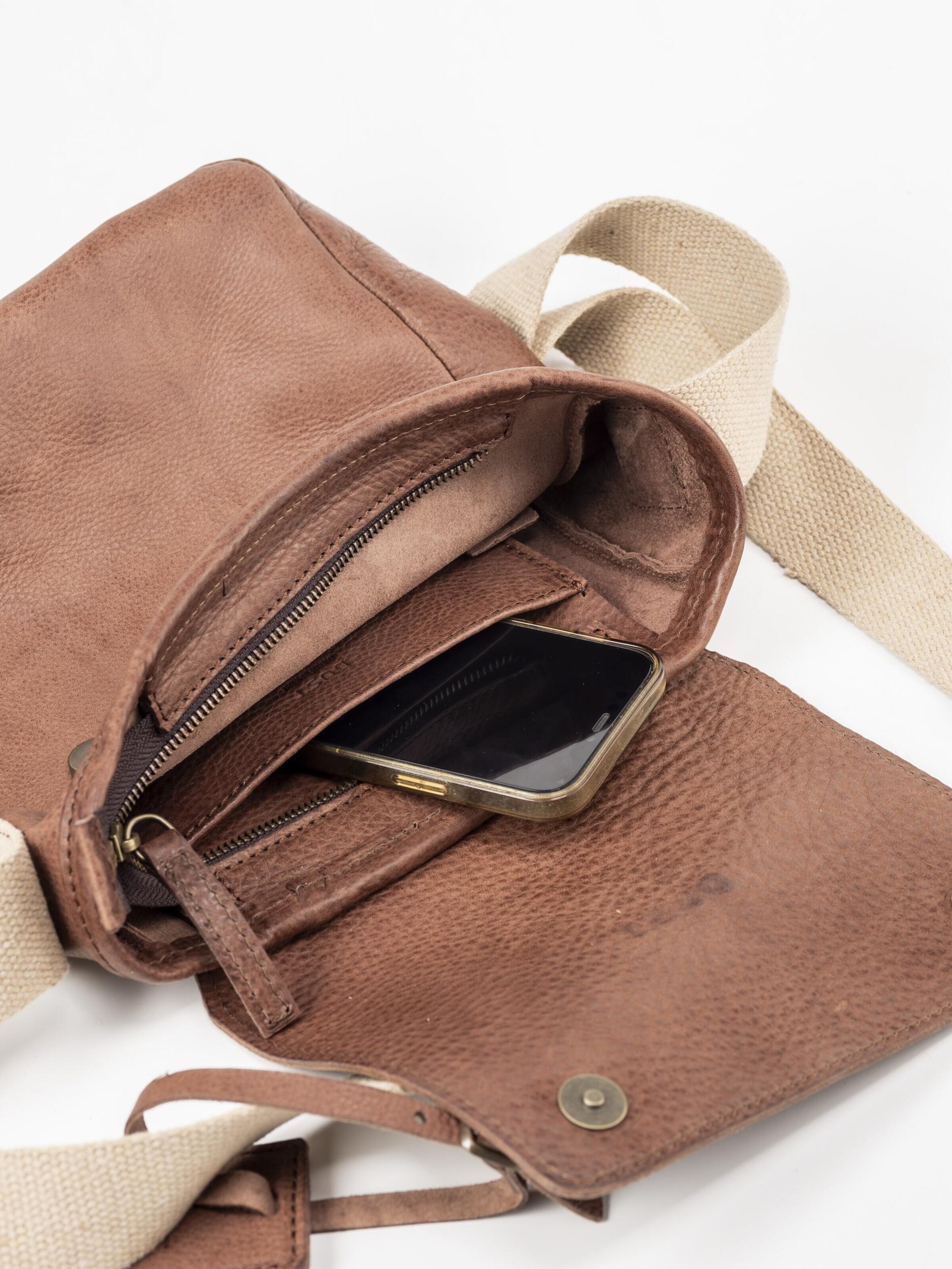 Borsa messenger 'Leather Messenger Tobacco Park Avenue Collection' di THE DUST COMPANY in marrone