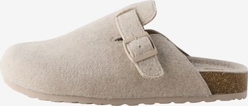 pilka Next Šlepetės: priekis