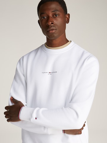 TOMMY HILFIGER Sweatshirt in White
