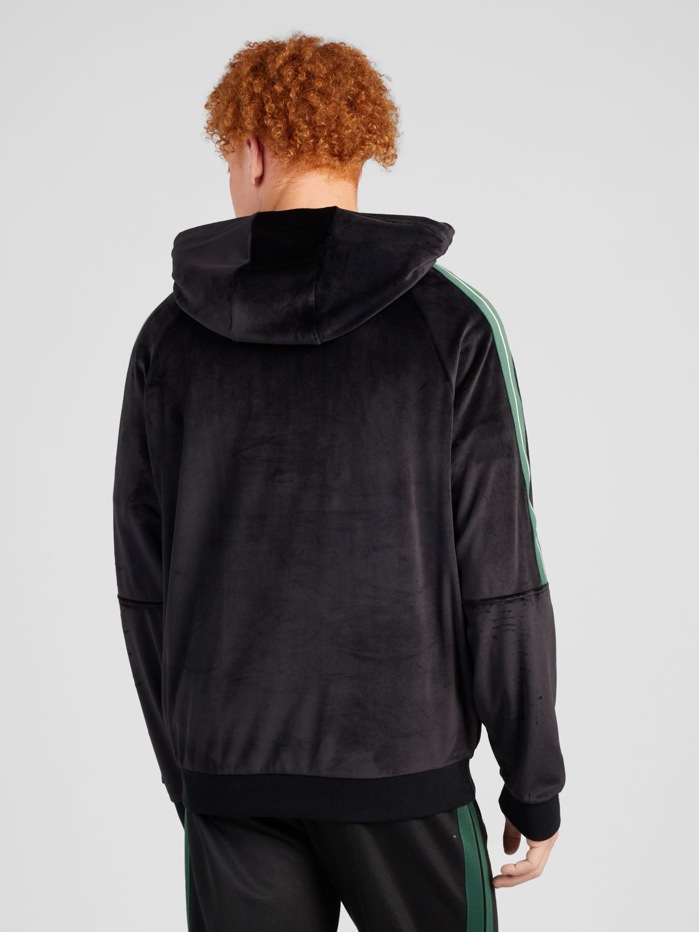 ELLESSE Sweatshirt Hercule in Black ABOUT YOU