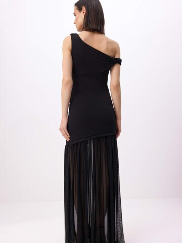 Robe de soirée Trendyol en noir
