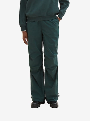 Wide leg Pantaloni di TOM TAILOR DENIM in verde: frontale