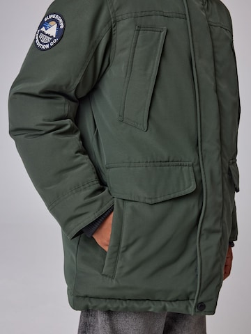 Superdry & Co - Chaqueta de entretiempo 'Everest' en verde