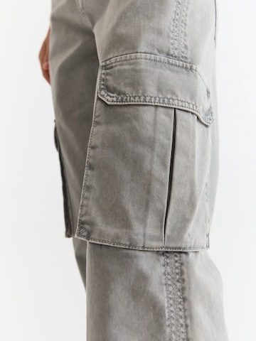 Pull&Bear Loose fit Cargo Pants in Grey