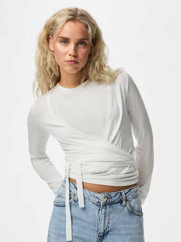 Maglietta di PIECES in bianco: frontale