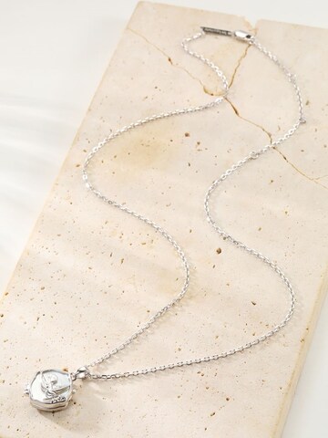 Collana 'Serenity Locket' di Hey Happiness in argento