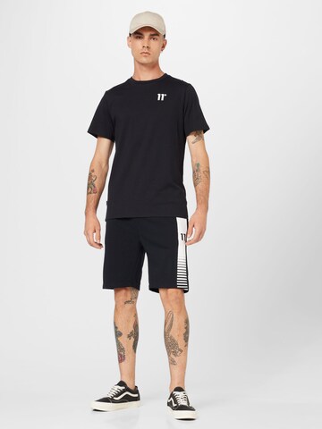 11 Degrees Regular Shorts in Schwarz