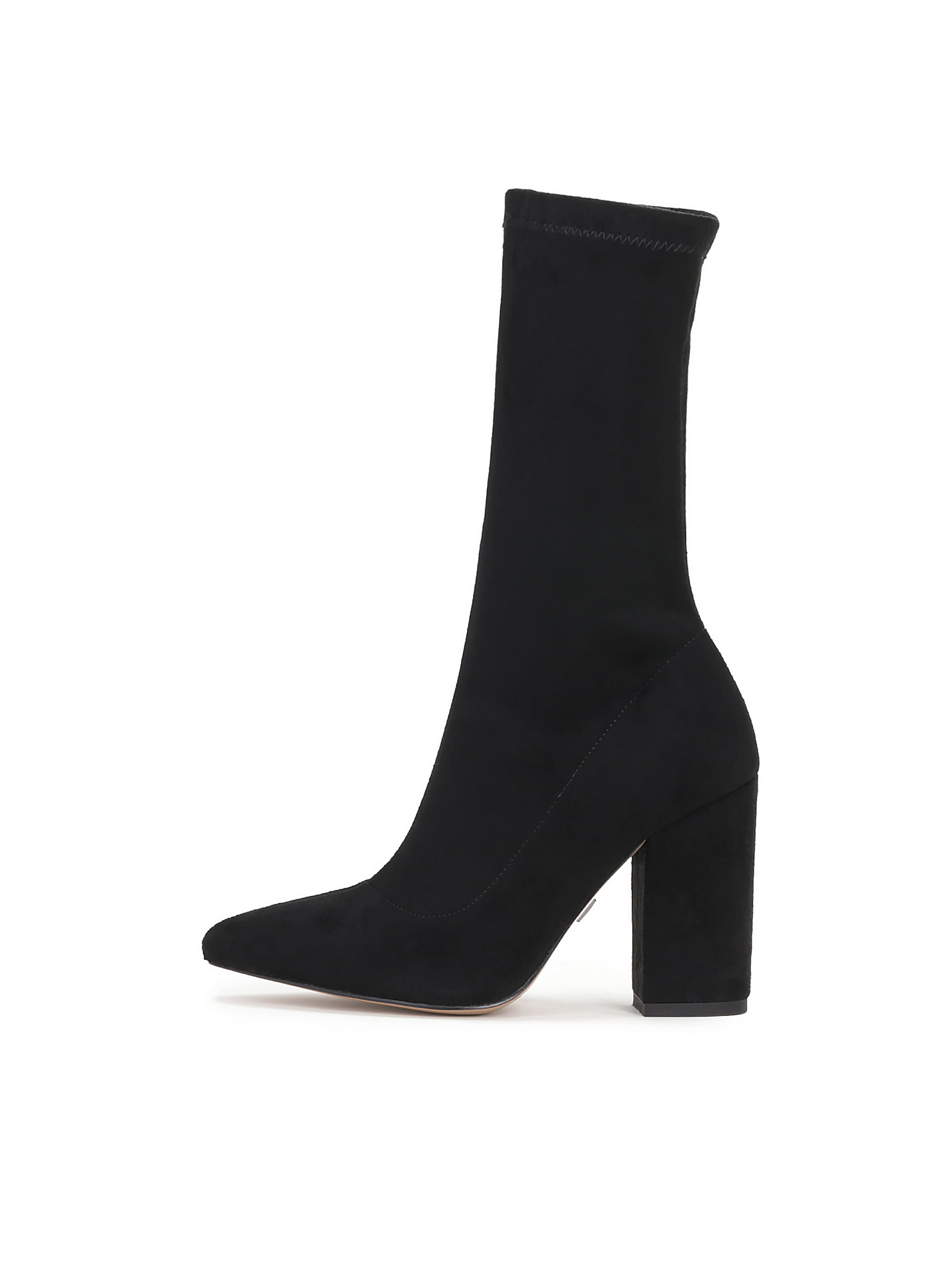 melns Kazar Zābaki: no priekšpuses