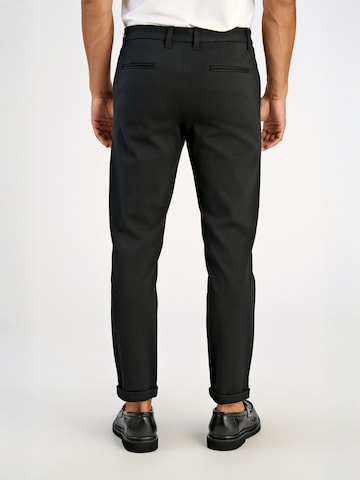 Lindbergh Slimfit Housut värissä musta
