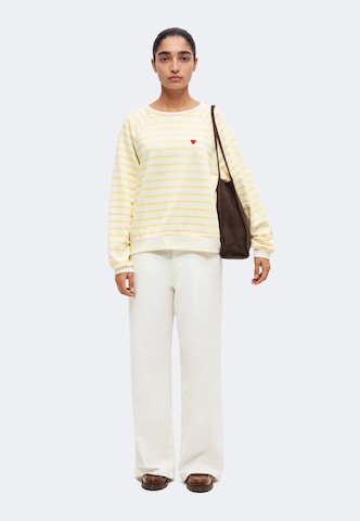 PIECES - Sudadera 'PCGRETA' en blanco