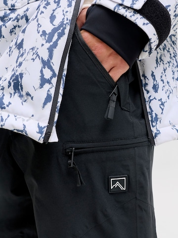 regular Pantaloni per outdoor 'JJAW25' di JACK & JONES in nero