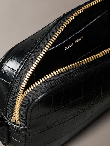 Calvin Klein - Bolso de hombro en negro