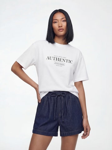 AMALY Μπλουζάκι σε λευκό: μπροστά