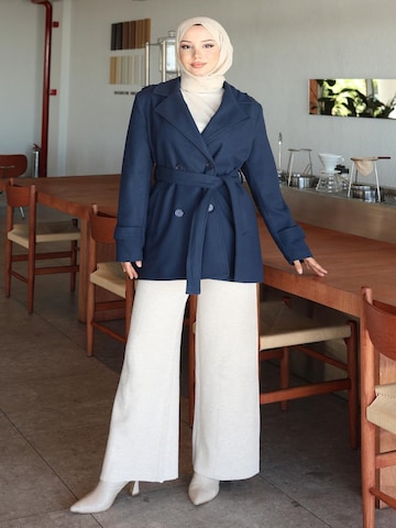 MODAMIHRAM Winter jacket in Blue: front